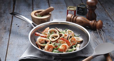 HexClad Fry Pan Review & Giveaway • Steamy Kitchen Recipes Giveaways