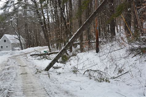 Vermont's about to get some gross weather. Here are resources to stay warm and safe | Vermont Public