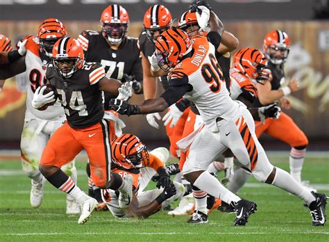 Bengals vs. Browns live updates for Thursday Night Football - The ...