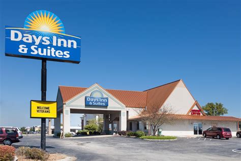 Days Inn & Suites by Wyndham Kokomo | Kokomo, IN Hotels