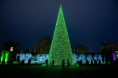 Longleat - Festival of Light - Mon 12th Dec 2022 - Highcliffe Coach Holidays Reservations