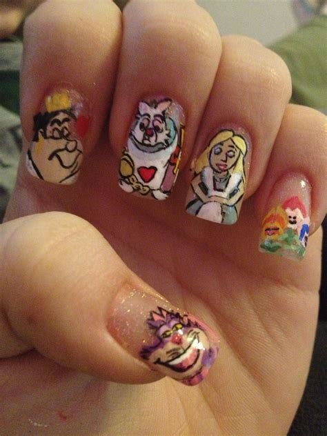 Alice in wonderland | Alice in wonderland nails, Nail art, Wonderland