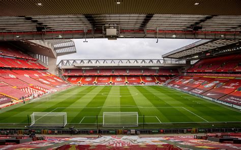 Liverpool v Fulham: Pre-Match Warmup