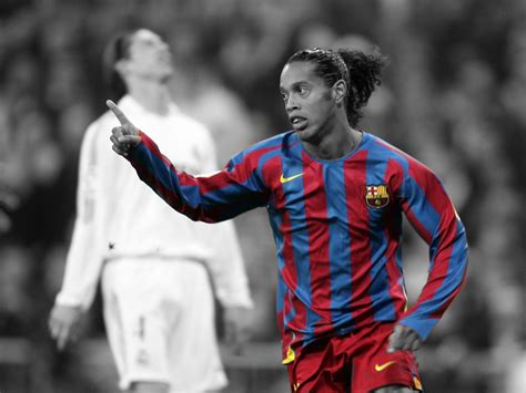 FC Barcelona Ronaldinho, selective coloring, Ronaldinho, soccer, FC Barcelona HD wallpaper ...