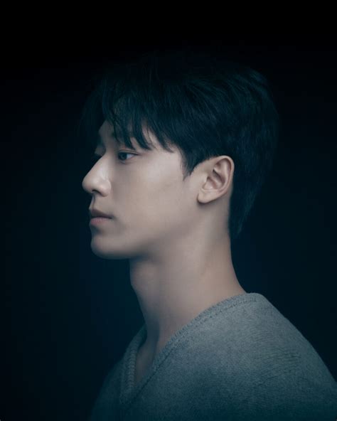 Look: Lee Do-hyun's photos for 'The Glory' - Inquirer Super