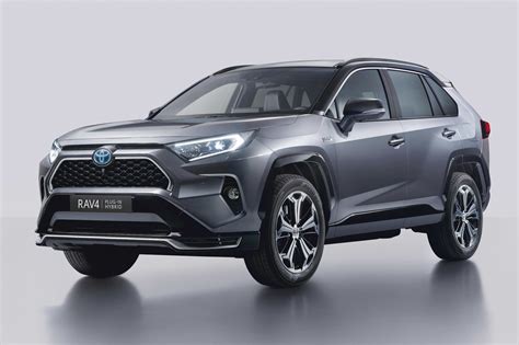 Toyota RAV4 (2020) : une version hybride rechargeable de 306 ch