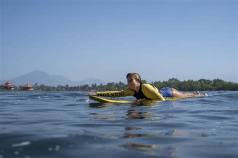 Surf lessons in Canggu - Bali Reply