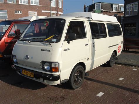 1980 Toyota HiAce Camper | 12 October 2010, Den Haag, Nether… | Flickr