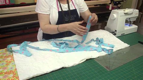 How To Bind A Quilt By Machine Quilt Bind Machine Quilting Tips ...