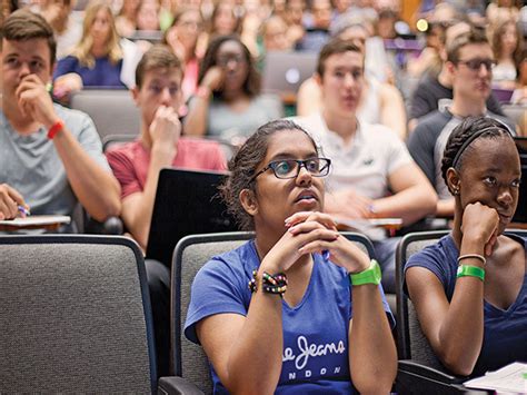 Top 10 Canadian Universities for International Students! : MKT List