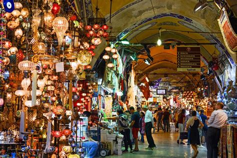 Istanbul's Grand Bazaar: 10 Things to Buy & Shopping Tips | PlanetWare