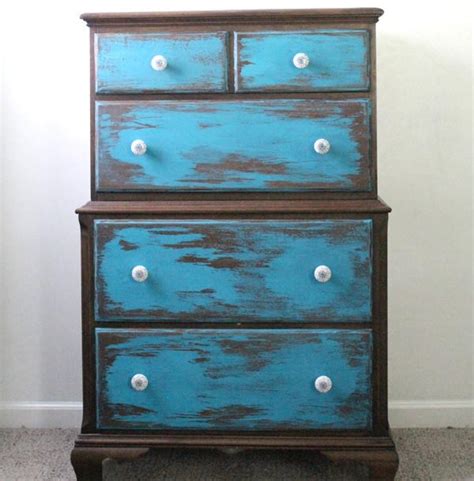 Easy Distressing Furniture Tutorial | DIYIdeaCenter.com