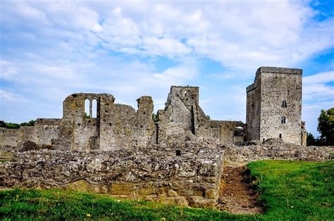 11 Celtic Ruins and Ancient Sites in Ireland - Travel Addicts