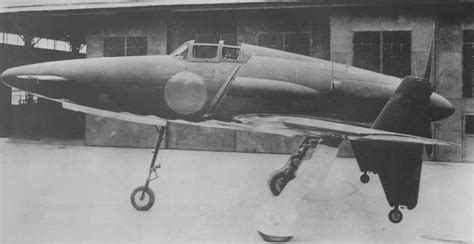 [Photo] J7W1 Shinden prototype aircraft at rest, Japan, circa Jul 1945 ...