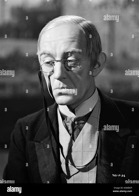 Kind Hearts and Coronets (1949) Alec Guinness Stock Photo: 165175830 - Alamy