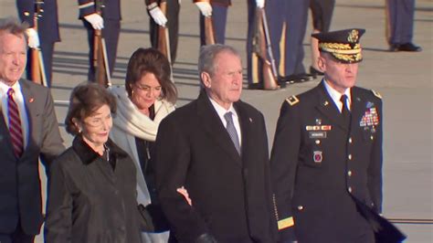 Mourners patiently wait to pay respects to George H.W. Bush - 6abc ...