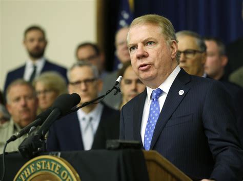 Seattle Mayor Ed Murray abused boy in his care, Oregon investigator ...