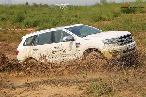 Ford Reintroduces Manual Variants of Endeavour in India