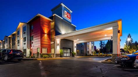 BEST WESTERN PLUS PORTLAND AIRPORT HOTEL & SUITES $118 ($̶1̶5̶5̶ ...