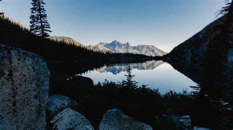 Colchuck Lake Trail: A Complete Hiking Guide