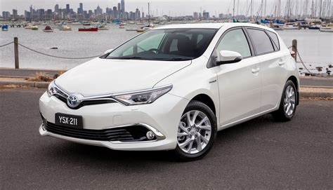 Toyota Corolla Hybrid Hatch Coming to Australia in 2016 - autoevolution