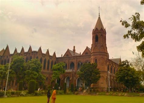 Lahore: GC University (Government College)