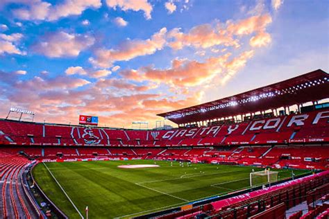 Ramón Sánchez-Pizjuán: Sevilla's Iconic Football Arena