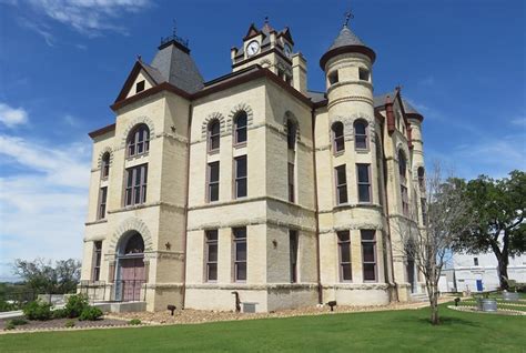 Karnes County Courthouse (Karnes City, Texas) - a photo on Flickriver