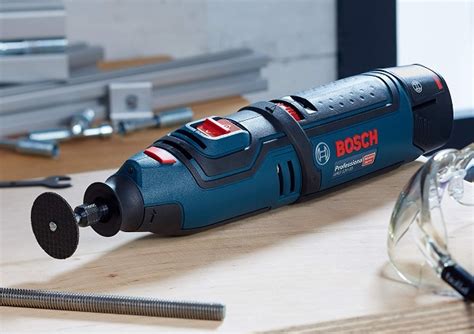 Máy cắt mini là gì? Top 3 máy cắt cầm tay mini Bosch được ưa chuộng nhất