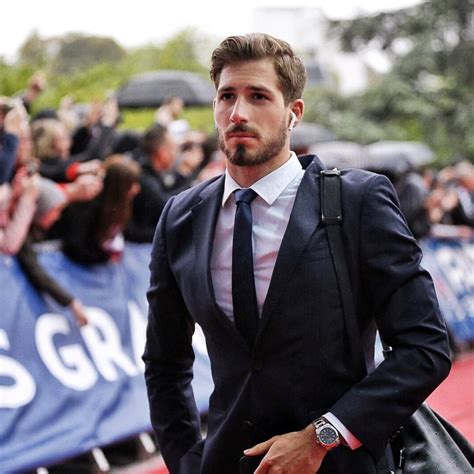 Pin on Kevin Trapp | Soccer guys, Soccer, Men photography