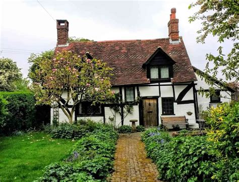 English Cottages You'll Fall in Love With