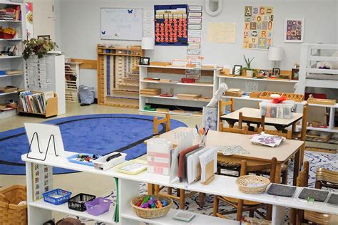 The Montessori Classroom | Hawk Meadow Montessori School