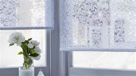 Roller blind alternatives to old-fashioned net curtains | Hillarys