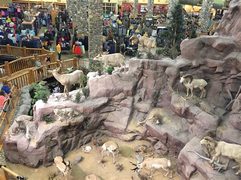 Why Cabelas Is the Perfect Road Trip Break - State by State Travel