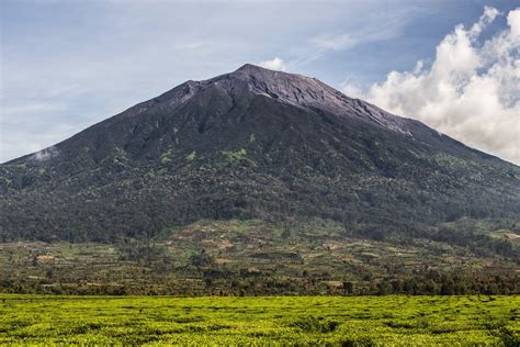 Sumatra : Hiking Mount Kerinci Independently