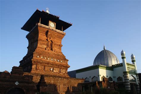 Masjid Menara Kudus - Majapahit - Wikipedia | Mosque, Kudus, Masjid