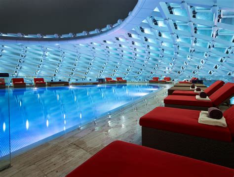 Yas Viceroy Hotel – Super Grand Prix Hotel!