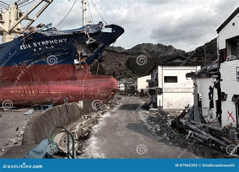 Tsunami Japan 2011 Fukushima Editorial Stock Photo - Image of kamaishi ...