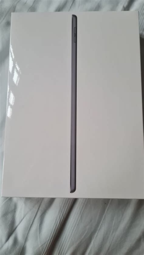 BNIB unopened Apple iPad 10.2-inch Wi-Fi 64GB gen 9 space grey, Mobile ...