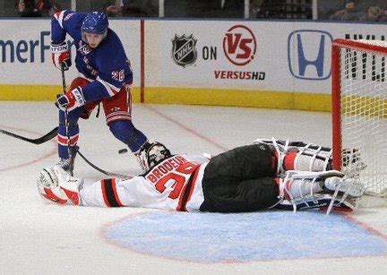 NJ Devils' Martin Brodeur sets career high in shutout saves in 1-0 ...