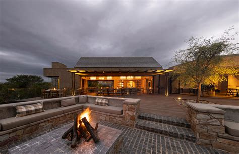 Kapama River Lodge safari lodge with wide open spaces and airy design