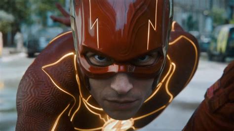 Ezra Miller Returns to 'The Flash' Set for Reshoots