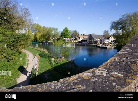 lechlade on thames cotswolds gloucestershire england uk gb Stock Photo - Alamy