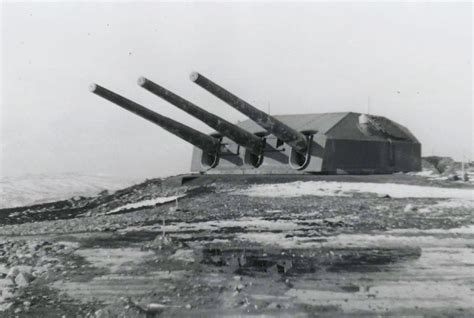 [1481X996] Weighting 1600 tons, turret Bruno of the German battleship Gneisenau is dominating ...