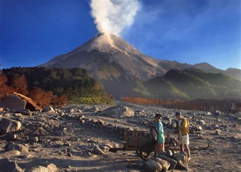 Gunung Merapi - Korina Tour Jogja