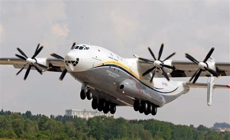 The Antonov An-22: The World's Largest Turboprop Aircraft - Simple Flying