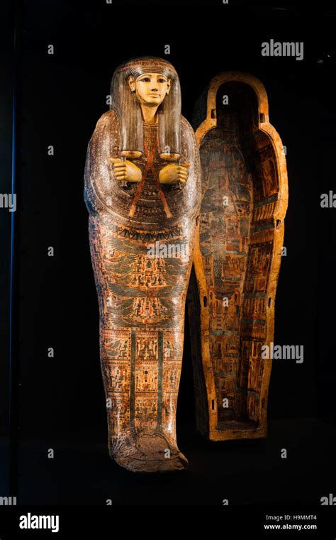 Egyptian mummy hi-res stock photography and images - Alamy