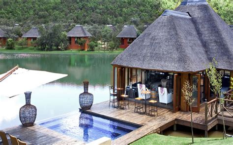 Intundla Game Lodge offers Luxury Accomodation in Dinokeng