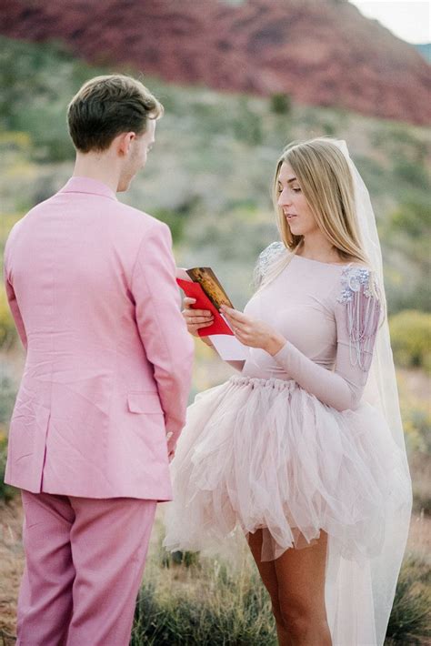 Las Vegas Nevada Wedding | Downtown Las Vegas Wedding Elopement | Red ...