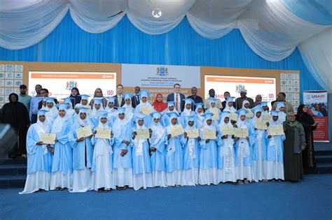 Over 10,000 Young Somali Women Graduate from USAID and UK-Funded ...